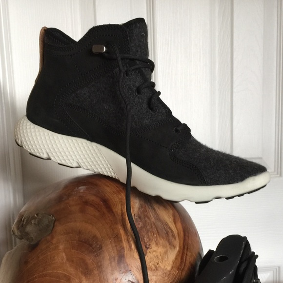 timberland flyroam hiker womens